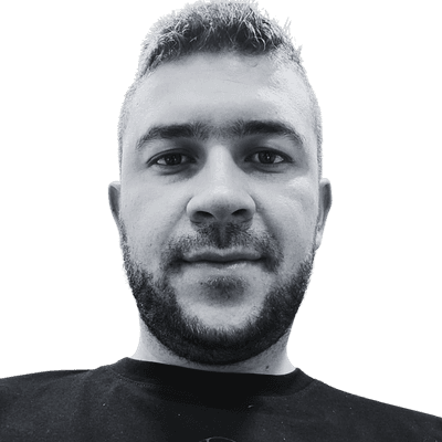 Jhonatan G.